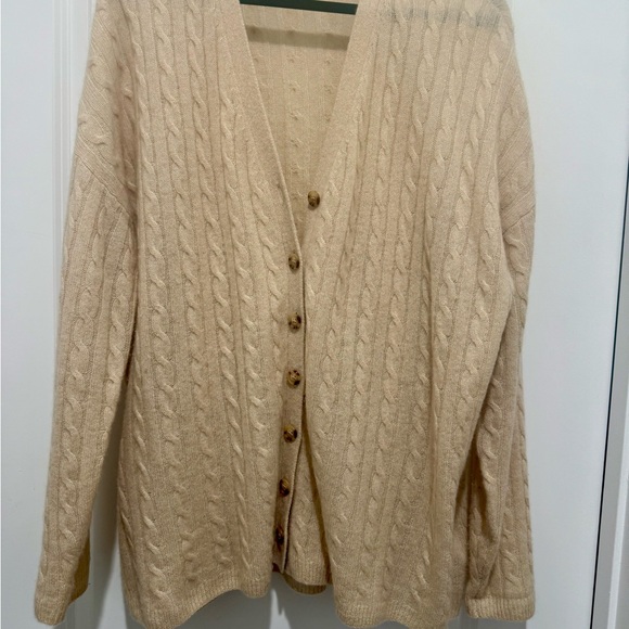 Reformation Giusta Oversized Cashmere Cardigan, beige (small) - Picture 3 of 8
